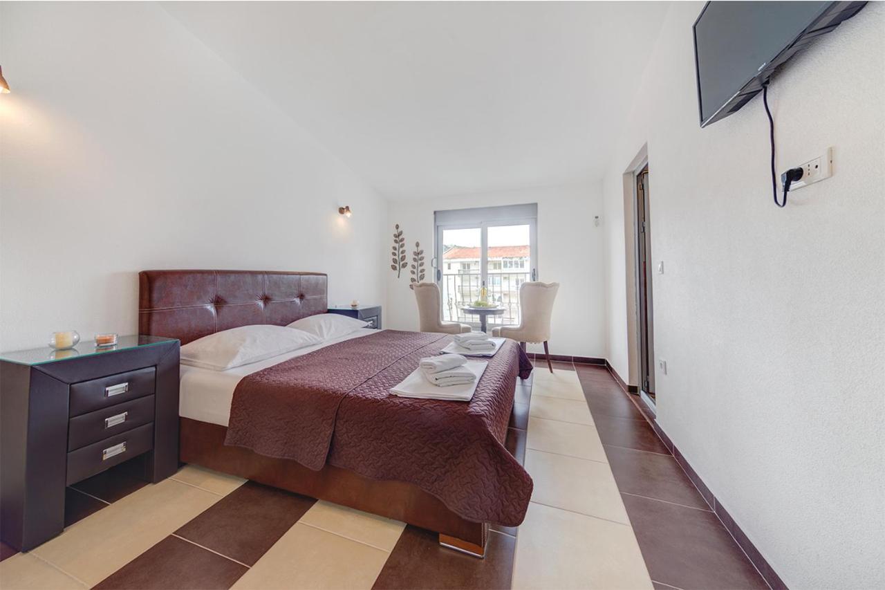 Delfin Apartments Sutomore Exterior photo