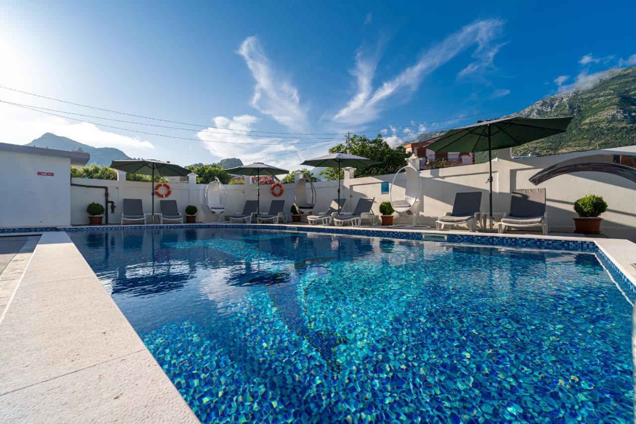 Delfin Apartments Sutomore Exterior photo