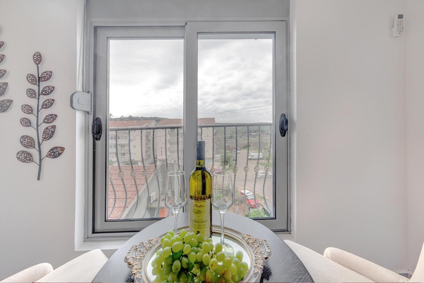 Delfin Apartments Sutomore Room photo