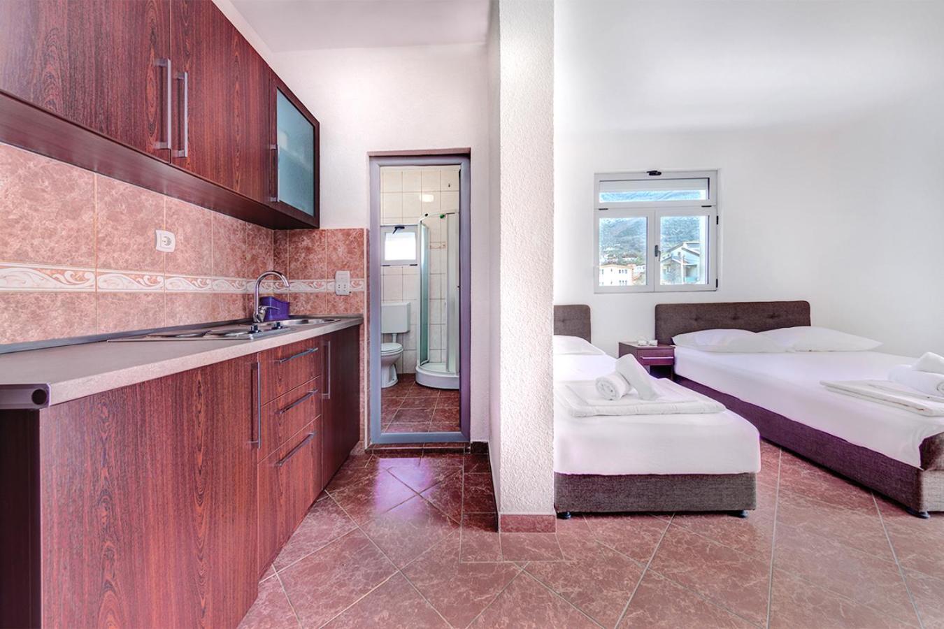 Delfin Apartments Sutomore Room photo